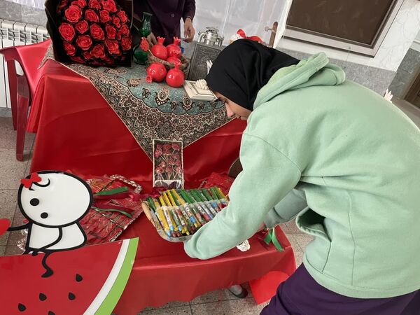 برگزاری جشن باستانی یلدا در دبیرستان دخترانه ابویی‌نژاد