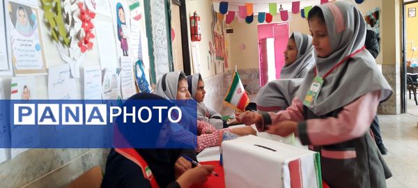 بیست و هشتمین دوره انتخابات شورای دانش آموزی در زاوه