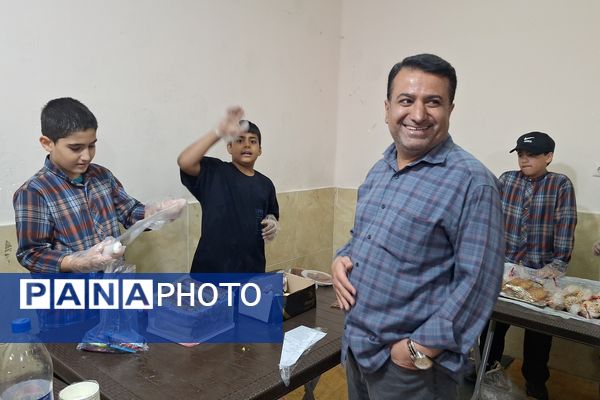 برگزاری بازارچه کسب و کار دانش‌آموزی با مهارت کسب و کار و درآمد و استقلال مالی