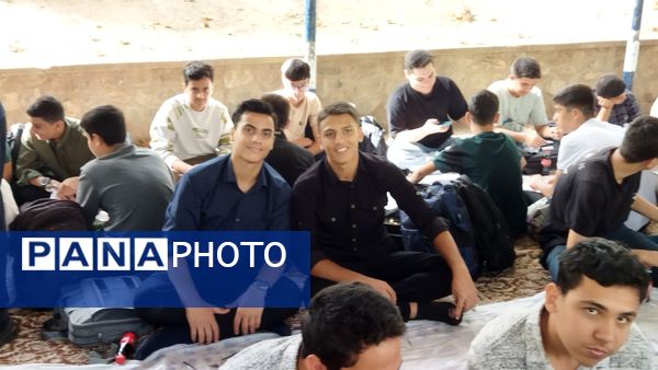 گذری کوتاه بر اهدای جوایز در اردوی جدید الورودهای شاهد ابوذر غفاری 