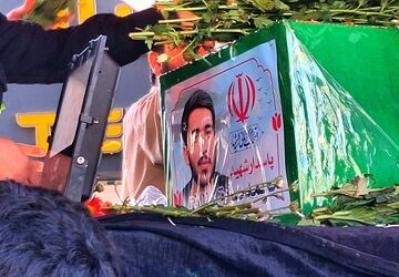 تشیع پیکر مطهر شهید پاسدار محمد صادق نظافتی در کاشمر 