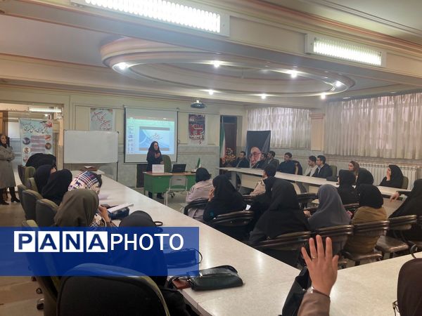 کارگاه توانمند‌سازی رابطین پژوهشی مدارس شهرستان بجنورد