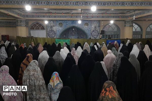 مصلی شهر میزبان اجتماع پرشور نمازگزاران شهرستان ورامین