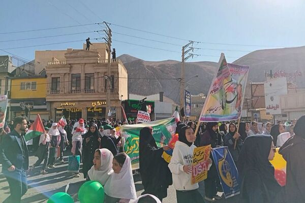 ۱۳ آبان نماد استکبارستیزی نسل جوان ایران