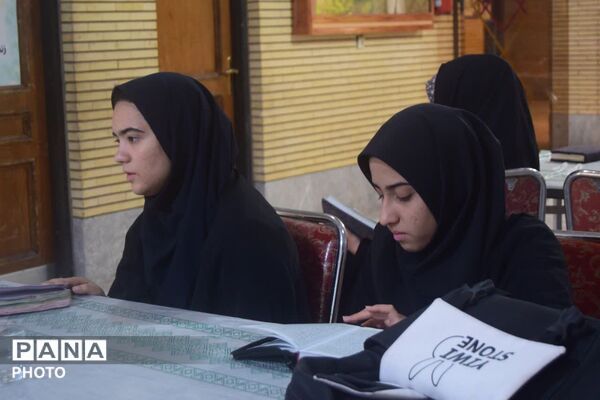 رقابت پرشور دانش‌آموزان اردکانی در مسابقات استانی معارف