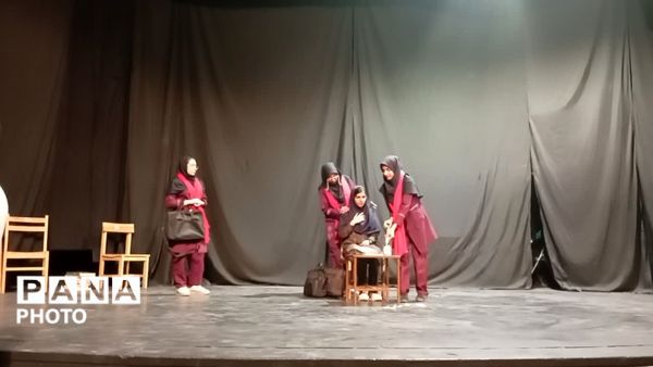 رقابت دانش‌آموزان در بخش هنرهای نمایشی جشنواره «فردا»