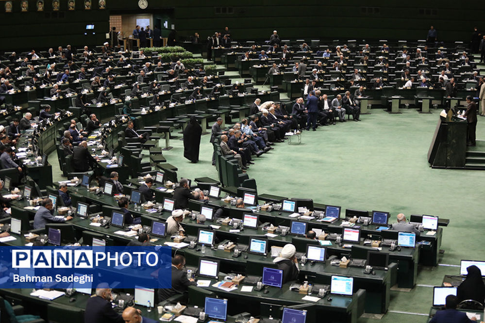 برخی همچنان فضای کشور را فضای انتخاباتی تلقی می‌کنند