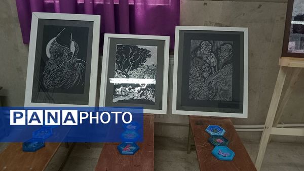 برپایی نمایشگاه آثار هنرجویان هنرستان های منطقه پردیس به مناسبت هفته مشاغل
