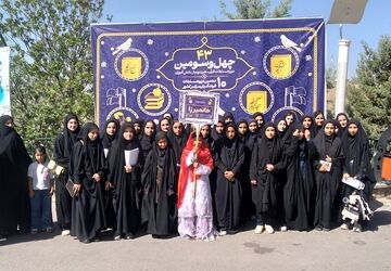 حضور دانش‌آموزان خانمیرزا در مرحله استانی مسابقات قرآن، عترت و نماز 