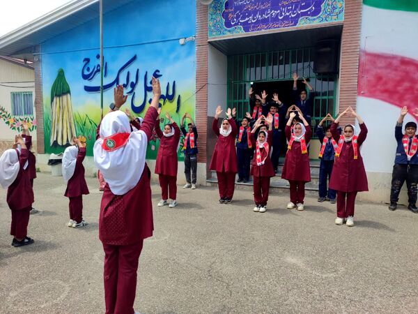 آشنایی با فرهنگ و بازی‌های بومی و محلی در ارزیابی سازمان دانش‌آموزی از مدارس قائمشهر