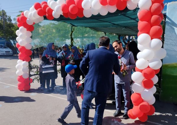 برگزاری جشن و تقدیر از معلمان در دبستان امامت یک