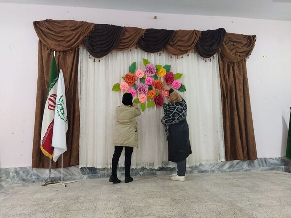 فضاسازی اردوی تمشک توسط دانش‌آموزان و فرهنگیان شهر راز