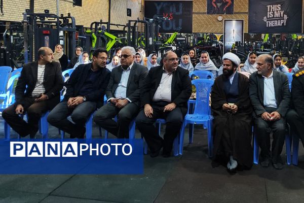  خدمت‌رسانی دولت به مردم زرقان در دهه فجر 