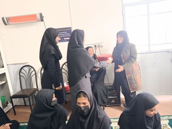 جشن روز مادر و ولادت حضرت زهرا (س) در مدرسه گلشاد خلیل آباد
