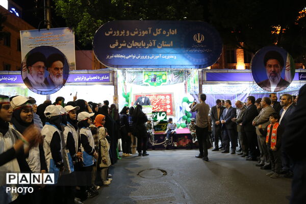 جلوه‌گری ارادت حیدری غدیرخم در غرفه آموزش و پرورش تبریز