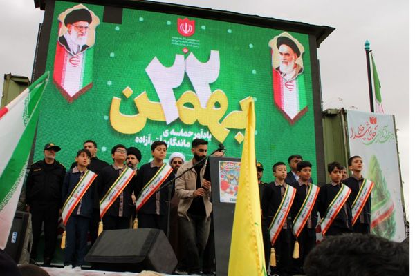 حضور گسترده اقشار مختلف مردم پردیس در راهپیمایی ۲۲ بهمن