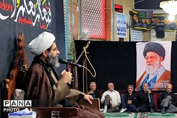 از کوچه‌های محرم تا میدان عاشقی؛ نوجوانان در مسیر پرچم‌داری امام حسین(ع)