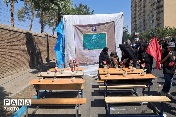 جاماندگان اربعین حسینی در مسیر قبله تهران