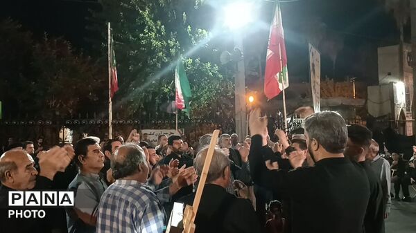فریاد حمایت از ایران در میدان همچنان استوارتر پلدختر