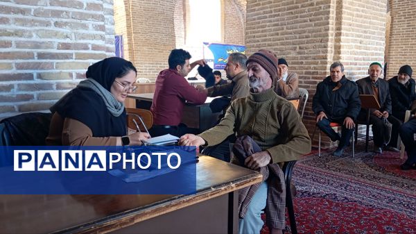  خدمت رسانی ادارات و سازمان‌های شهرستان نیشابور در میز خدمت نماز جمعه