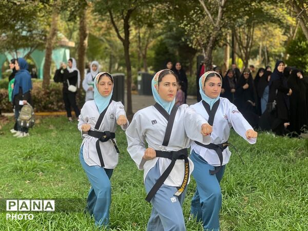 همایش بزرگ پیاده‌روی خانوادگی در صومعه‌سرا