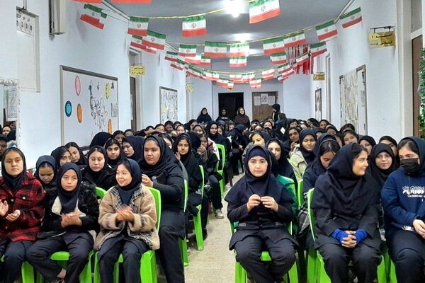 جشن میلاد حضرت فاطمه زهرا (س) در مدارس کهریزک 