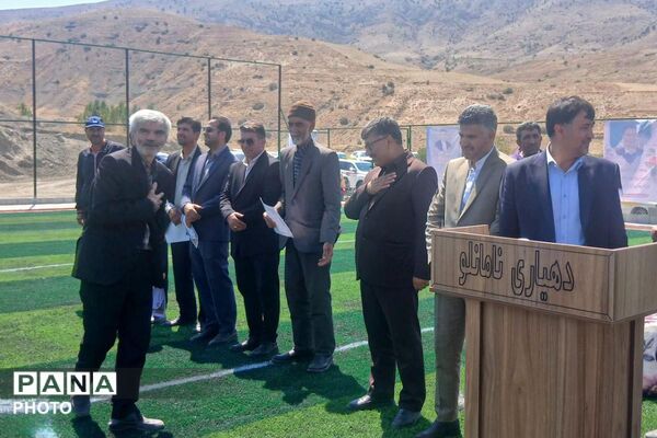 بهره‌برداری از زمین چمن مصنوعی روستای نامانلو شهرستان شیروان