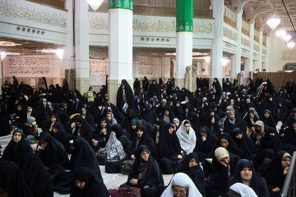مراسم جشن شب میلاد امام زین العابدین(ع) در حرم حضرت معصومه(س)