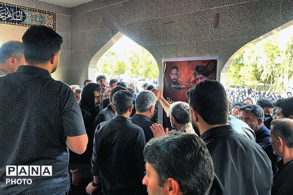 مراسم وداع و تشیع پیکر مطهر شهید محمد مهدی زواره ای در روستای طغان و امامزاده هادی شهر جوادآباد