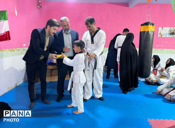 جشن اهدا و ارتقای کمربند تکواندوکاران باشگاه یزدان شهرستان خاتم