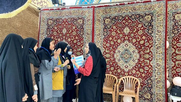 بازدید دانش آموزان دبیرستان دخترانه امید از آرامگاه شهید مدرس