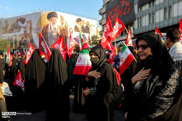 مراسم تشییع پیکر مطهر رهبر شهید انقلاب در تهران - 2