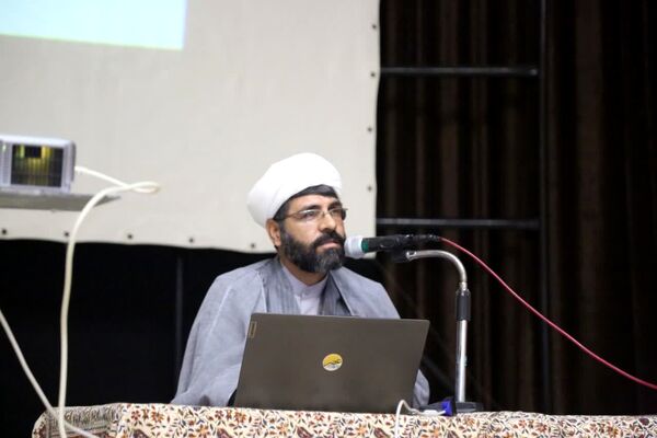 سلسله نشست‌های تبیینی «آب و سراب» در شهرستان فارسان