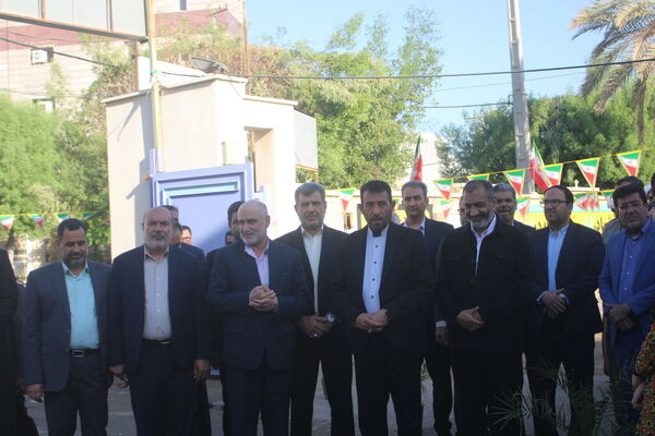 نواختن زنگ آغاز سال تحصیلی در دبیرستان شهیده سهام خیام  شاهد بوشهر