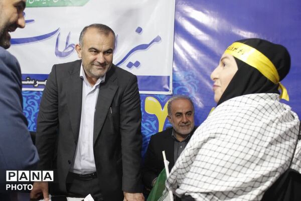 میز ارتباطات مردمی با حضور مدیرکل آموزش و پرورش مازندران 