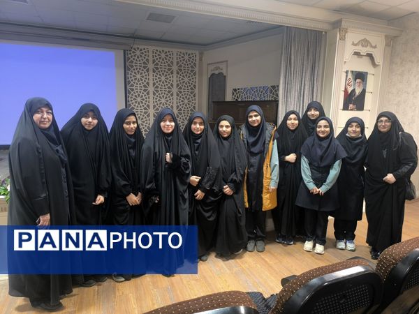  کارگاه توجیهی مسابقات قرآن، عترت و نماز ویژه برترین های دختر مدارس ناحیه 4