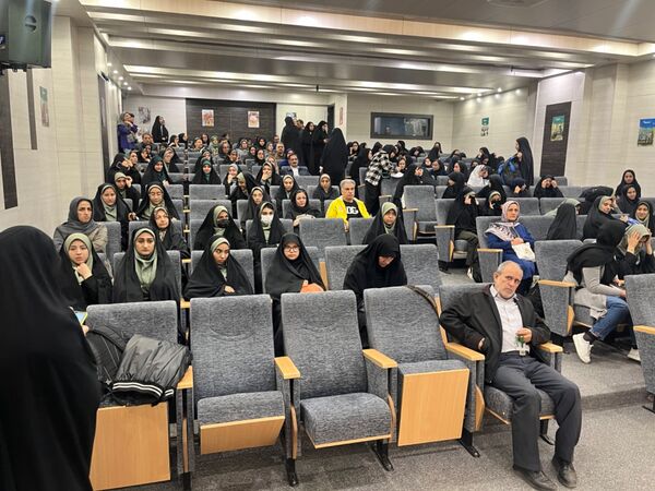اعزام دانش‌آموزان شهرستان قدس به سرزمین نور