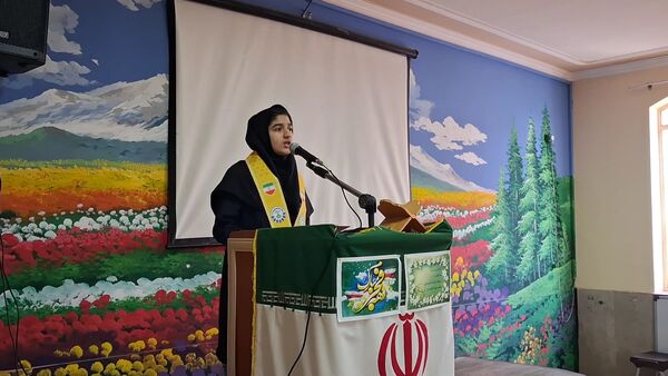 جشنواره دهه فجر مدرسه‌ای
