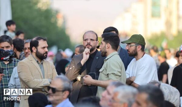  محفل شاعران آیینی در غرفه فرهنگسرای خاوران در مهمانی ۱۰ کیلومتری غدیر