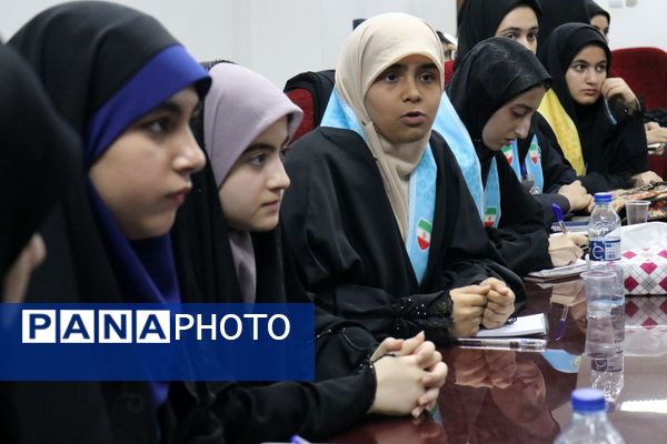 تقدیر از طلایه‌داران آگاهی در مازندران 