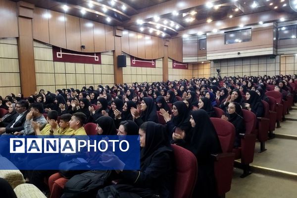 آیین تجلیل از برگزیدگان نمایشگاه‌های مدرسه انقلاب، جشنواره نوجوان سالم و یاریگران زندگی شهرستان‌های استان تهران