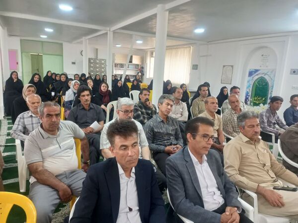 جلسه انجمن اولیا دبیرستان نمونه آیت‌الله خامنه‌ای 