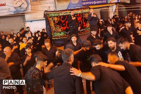 شهر در سوگ خیمه های سوخته