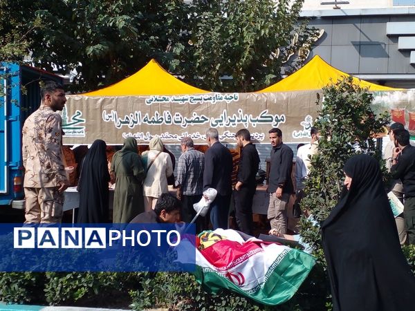 تشیع پیکر مطهر شهید عباس نیلفروشان با حضور پر شور مردم