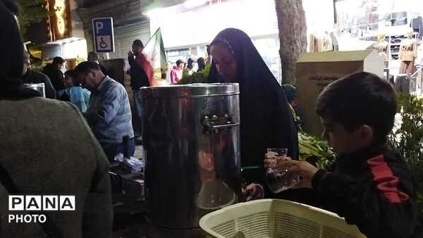 قاب های از جنس خدمت در نیشابور-۳
