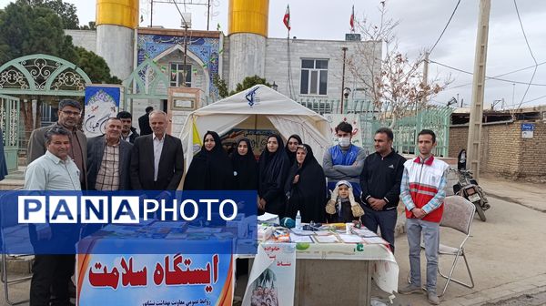 نماز عبادی سیاسی جمعه  شهر خور در روستای بوژمهران 