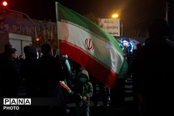 قرچکی‌ها خیابان را رها نمی‌کنند