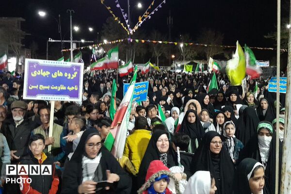 بانوان در خط مقدم حضور مردمی؛ گزارش تصویری رژه حماسی جان‌فدا