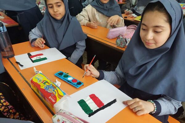 مدارس اسلامشهر یکصدا در جشن انقلاب 