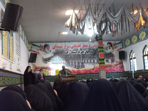 اعزام آخرین گروه از دختران دانش‌آموز ناحیه یک قم به اردوی راهیان نور